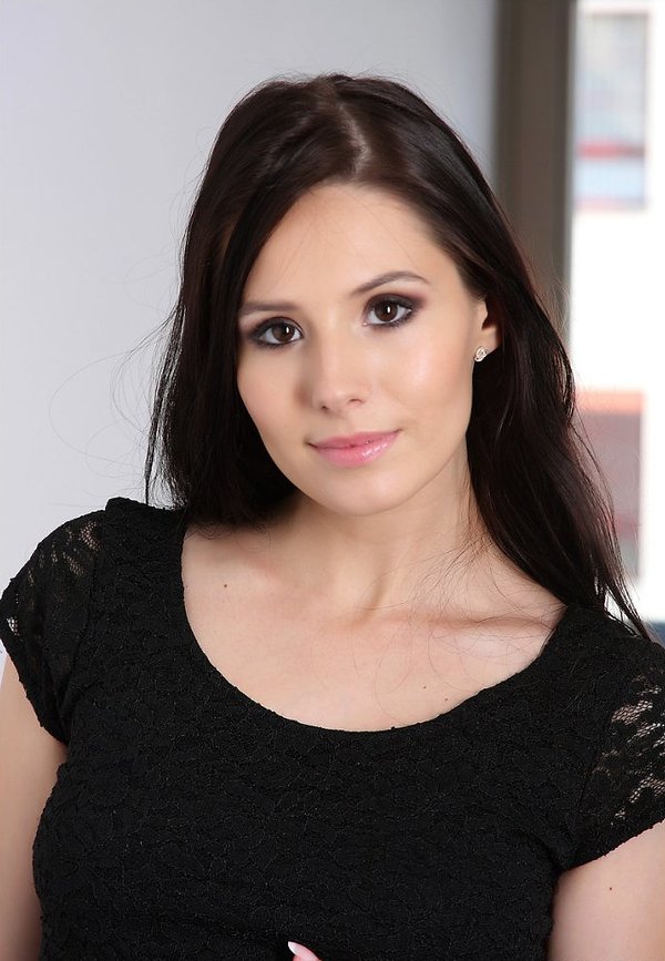 Регина, 22 года, 1 размер груди